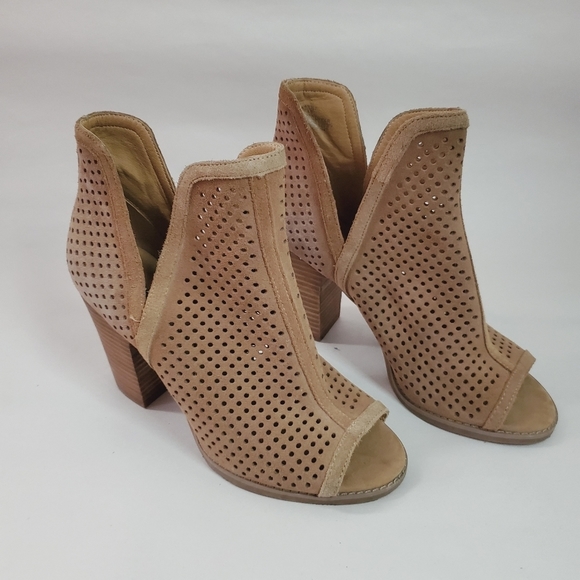 Lucky Brand Shoes - Lucky Brand Larisa Booties Women's 8W Tan Neutral Peep-Toe Leather Block Heel